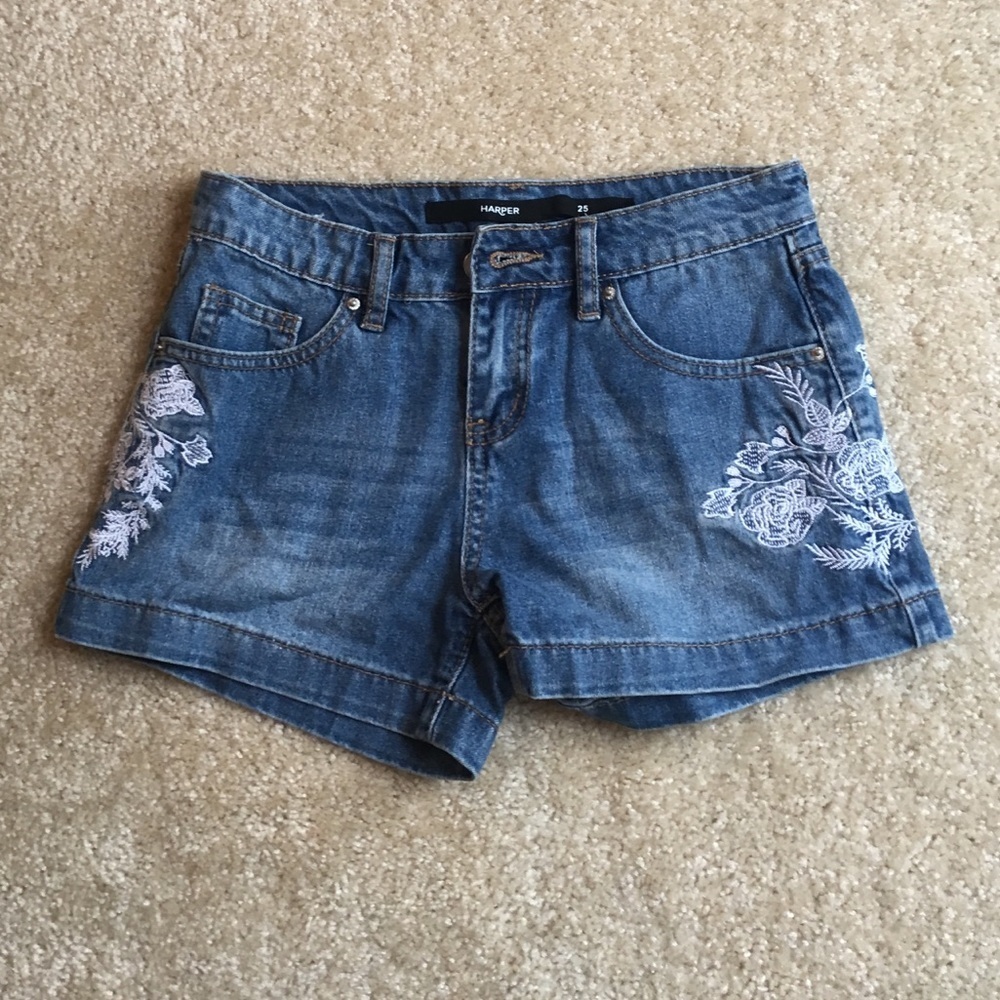 Harper women’s shorts with beautiful embroidery